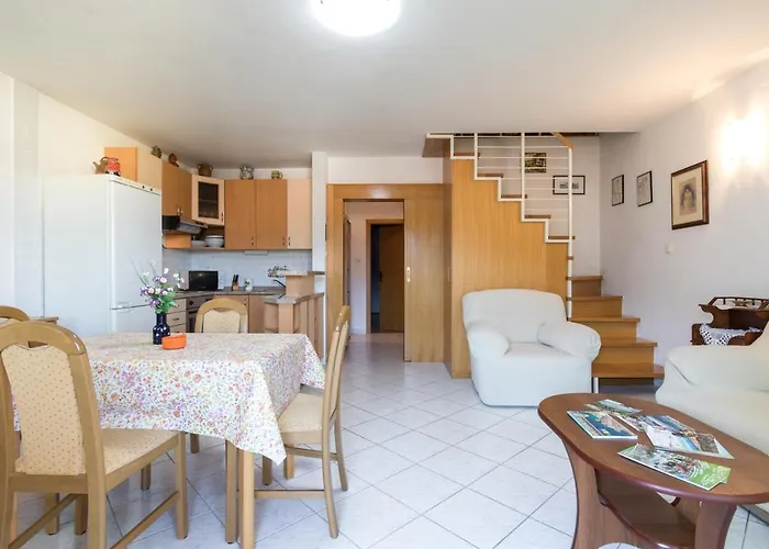 Apartmán With Parking Space Baska, Krk - 19675 Baška